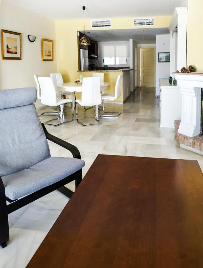 Homelystay-Benalmadena, Puerto Marina المظهر الخارجي الصورة
